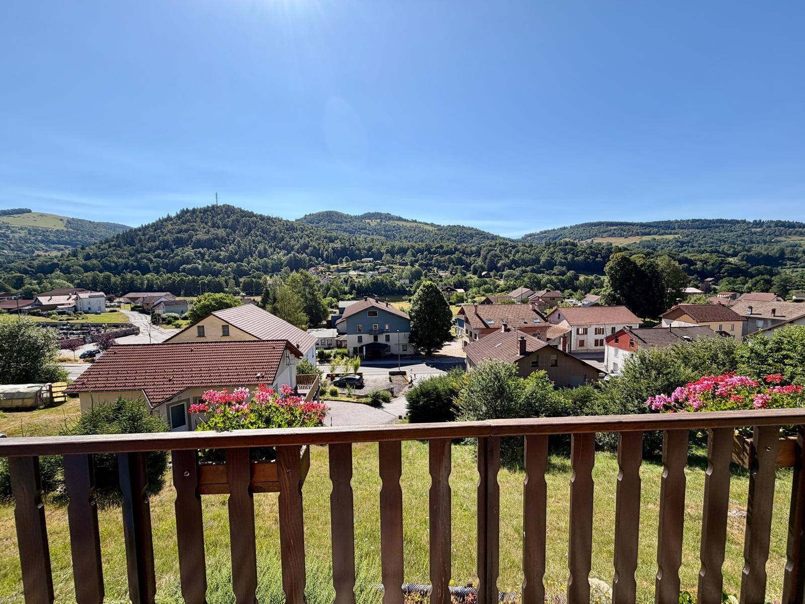 Paysage vosgien depuis le chalet - Activités nature au Ménil